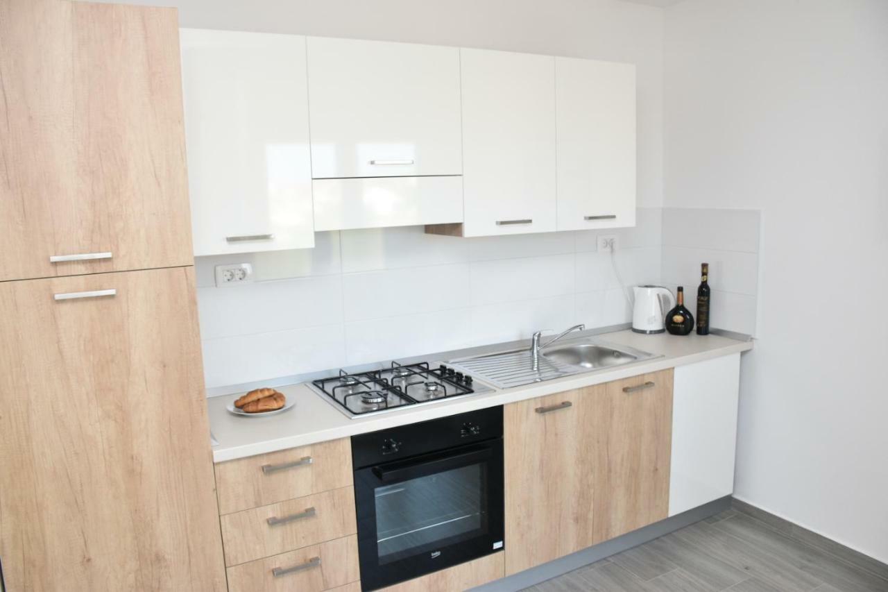 Apartments Mino Ražanac Zewnętrze zdjęcie
