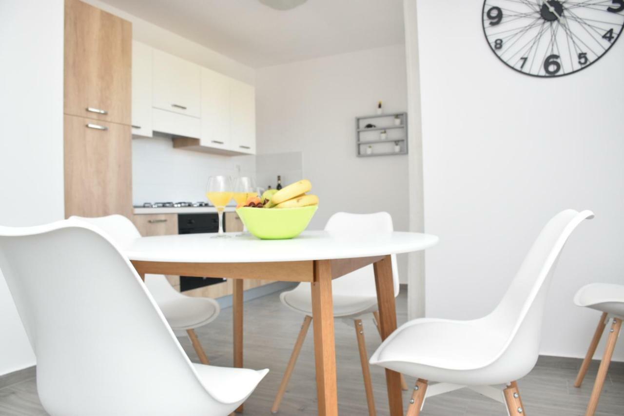 Apartments Mino Ražanac Zewnętrze zdjęcie
