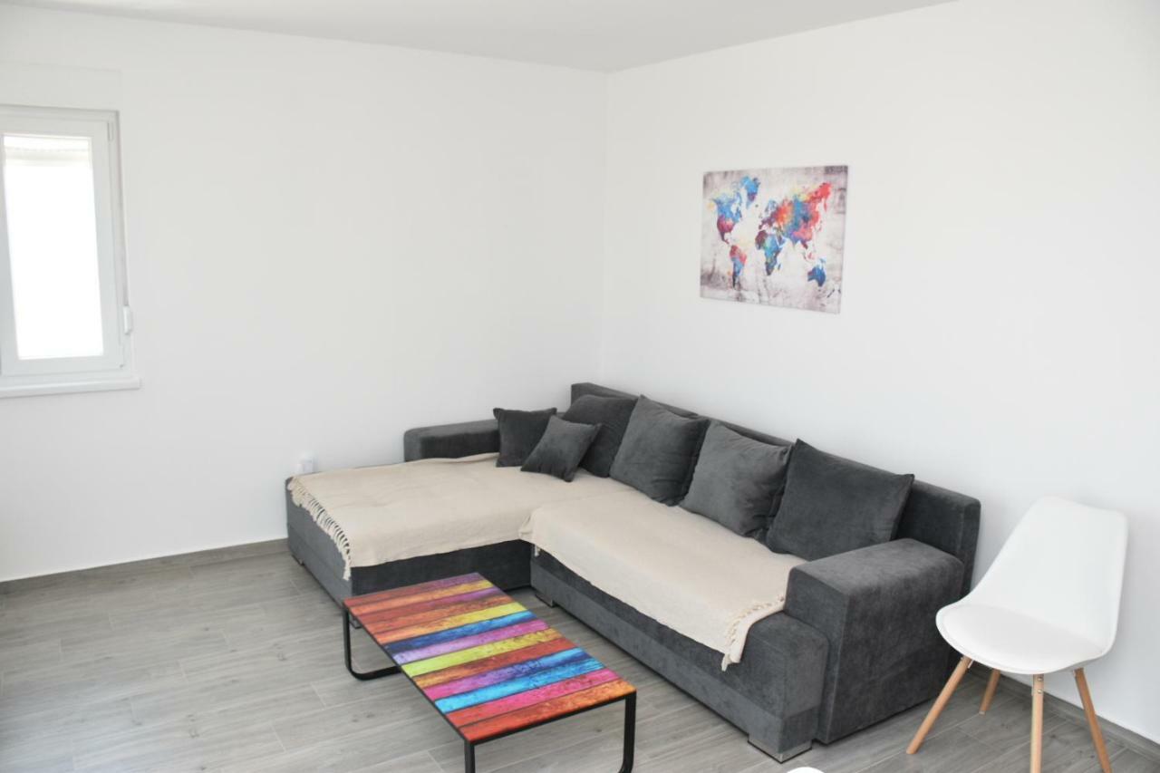 Apartments Mino Ražanac Zewnętrze zdjęcie