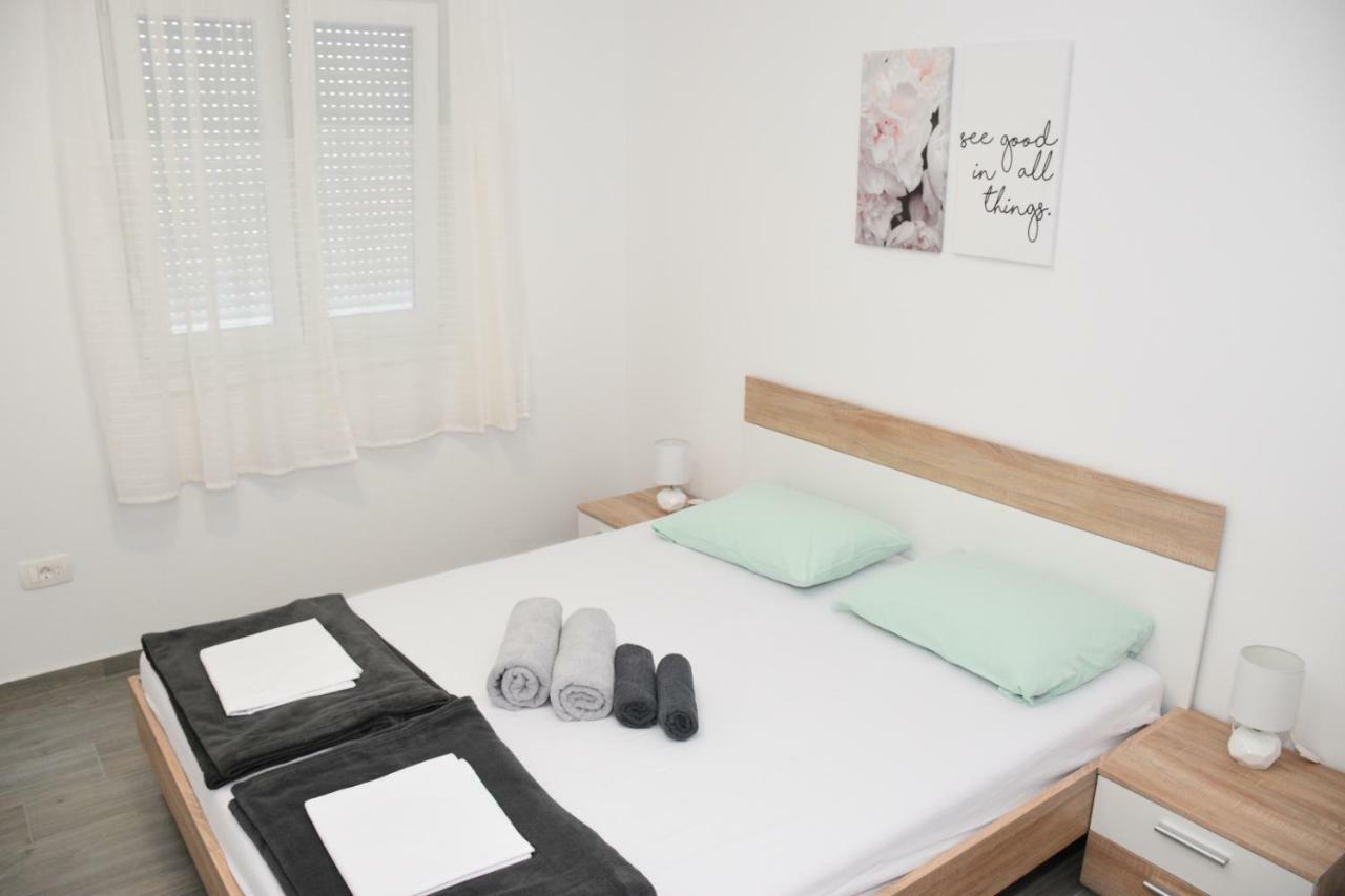 Apartments Mino Ražanac Zewnętrze zdjęcie